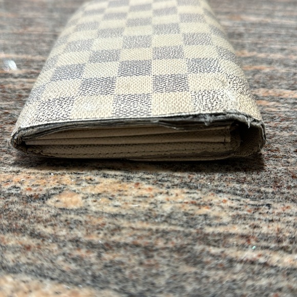 Louis Vuitton Wallet - Picture 3 of 8